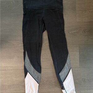 Athleta Size XS Black and Gray Colorblock Leggings